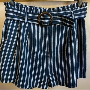 FLYING TOMATO SHORTS (A. CALIN)